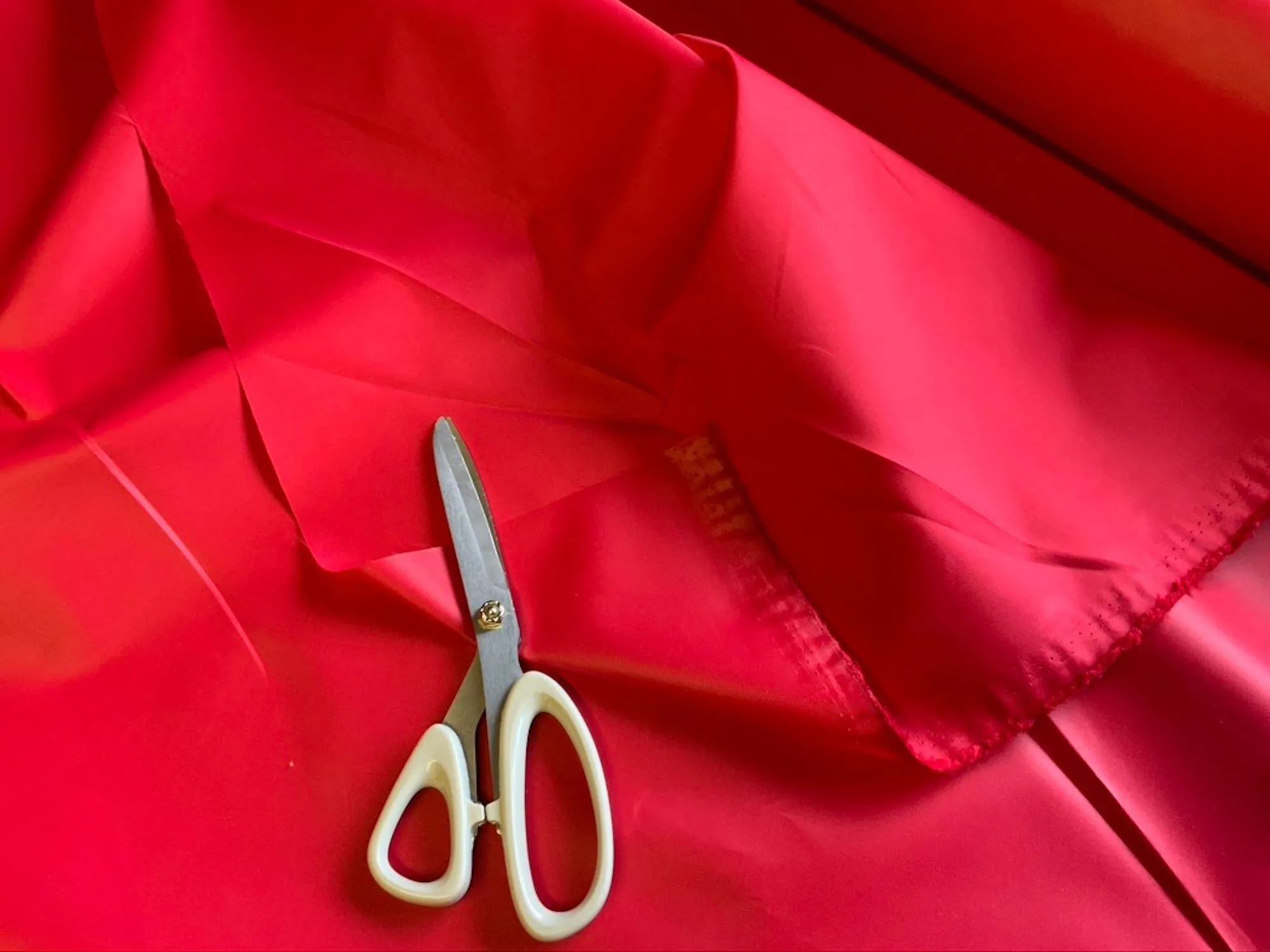 RED Waterproof Fabric - 150 cms wide - 190 gsm for Garden Furniture, Cushions etc